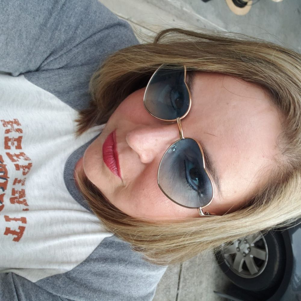 Meet your Posher, Jennifer